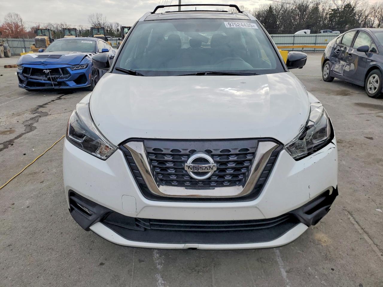 2018 NISSAN KICKS S photo 9