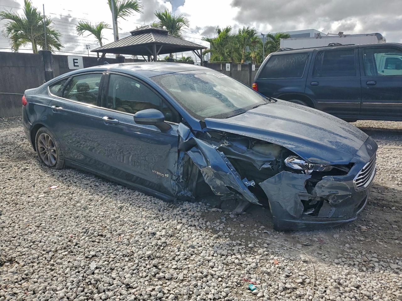 2019 FORD FUSION SE photo 4