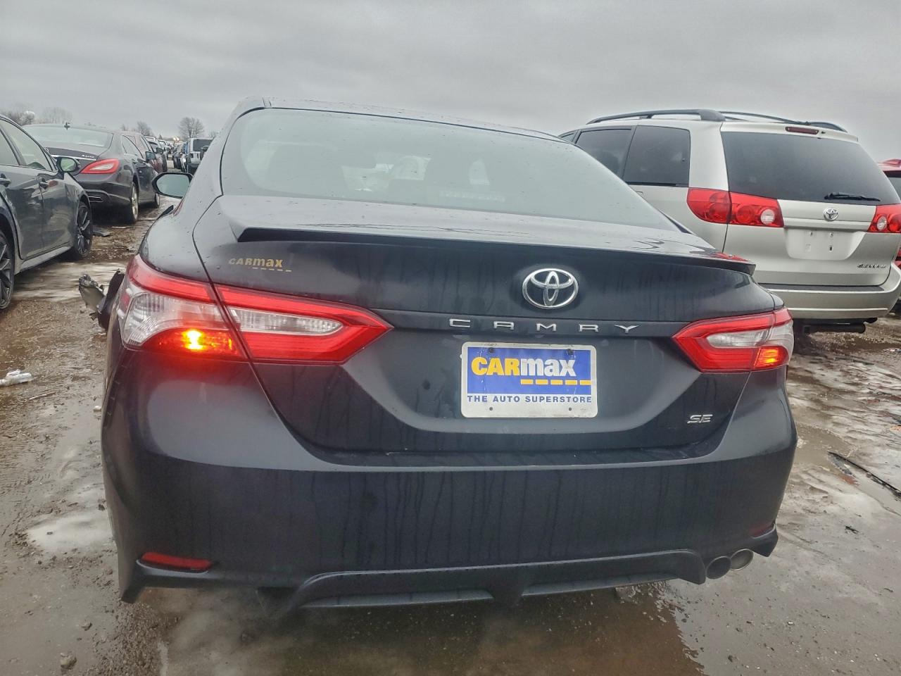 2018 TOYOTA CAMRY L photo 11