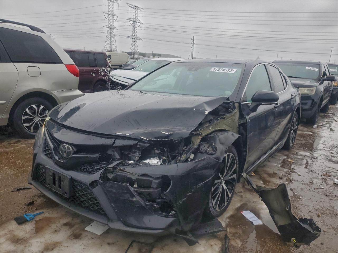 2018 TOYOTA CAMRY