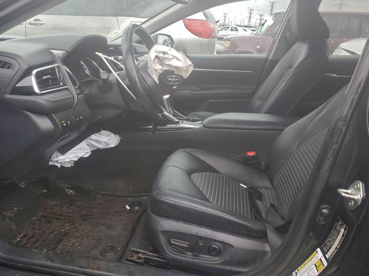 2018 TOYOTA CAMRY L photo 13