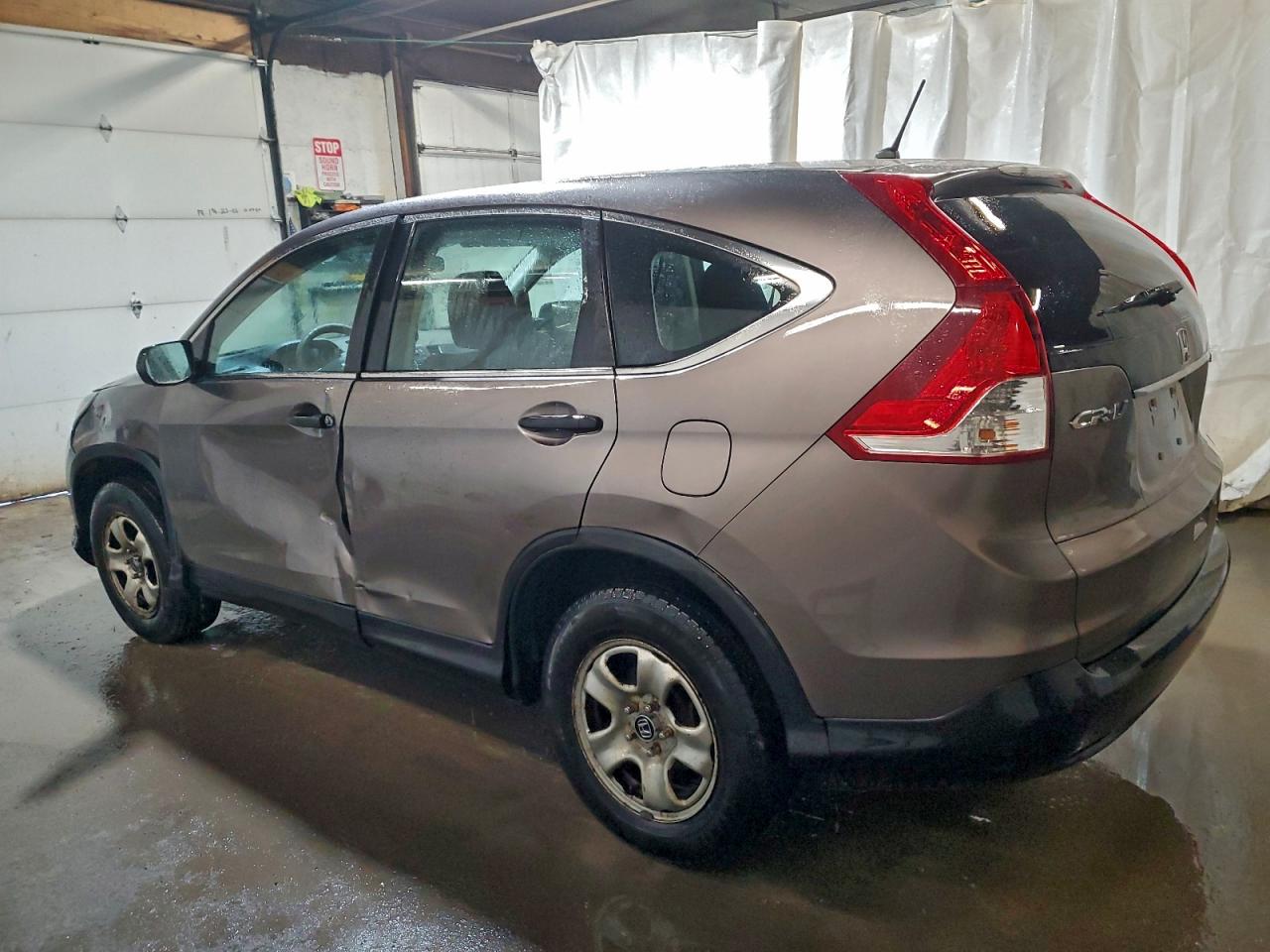 2014 HONDA CR-V LX photo 2