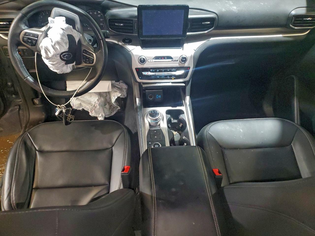 2024 FORD EXPLORER XLT photo 22