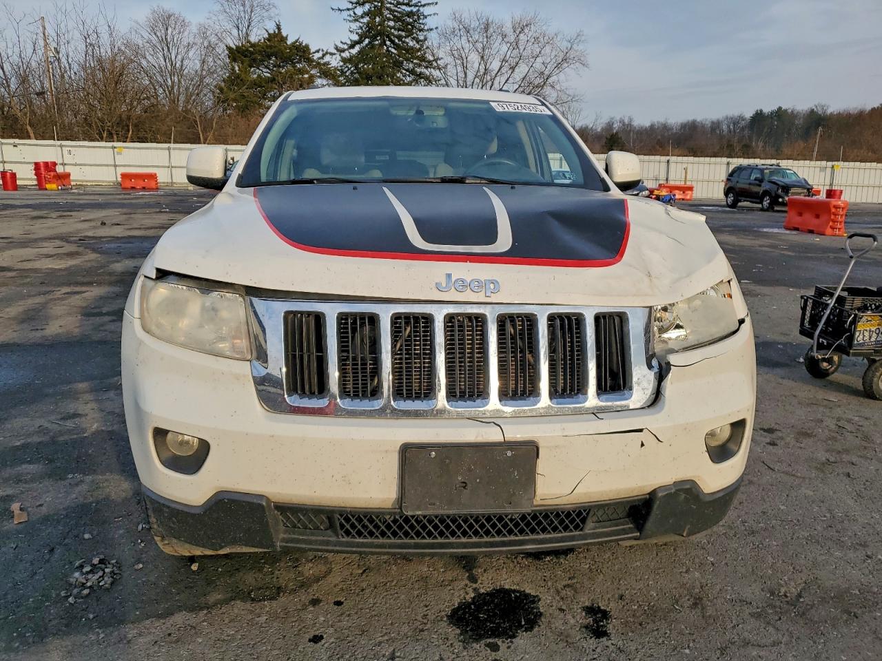 2012 JEEP GRAND CHEROKEE LAREDO photo 5