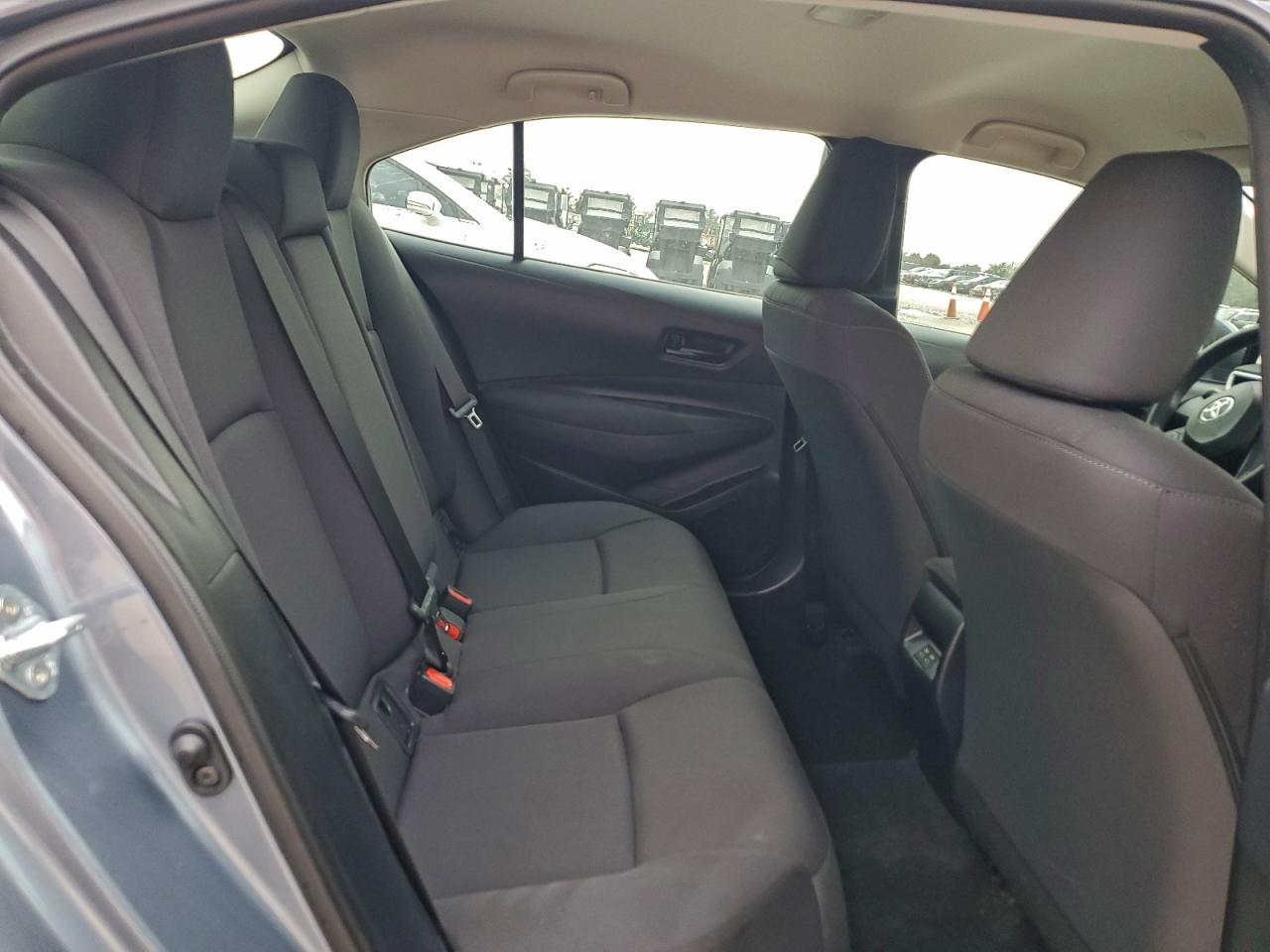 2025 TOYOTA COROLLA LE photo 10