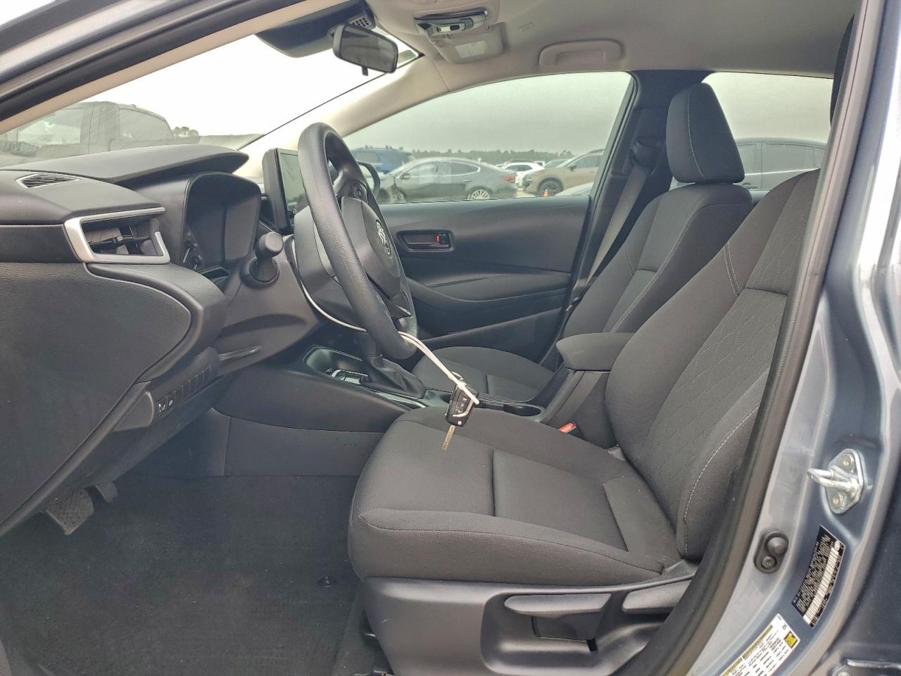 2025 TOYOTA COROLLA LE photo 7