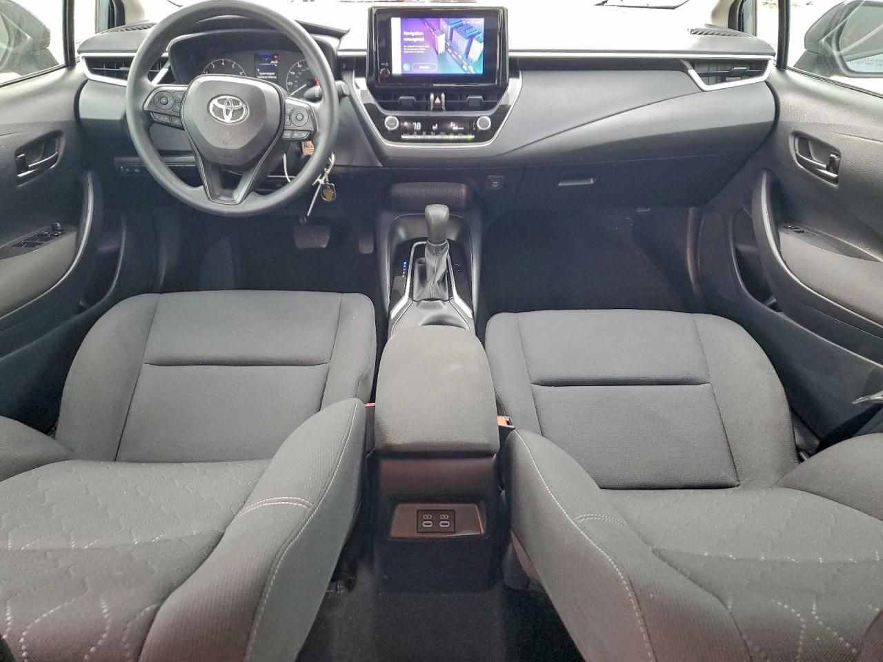 2025 TOYOTA COROLLA LE photo 8