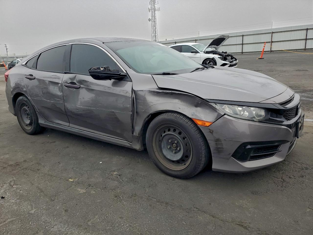 2016 HONDA CIVIC LX photo 4