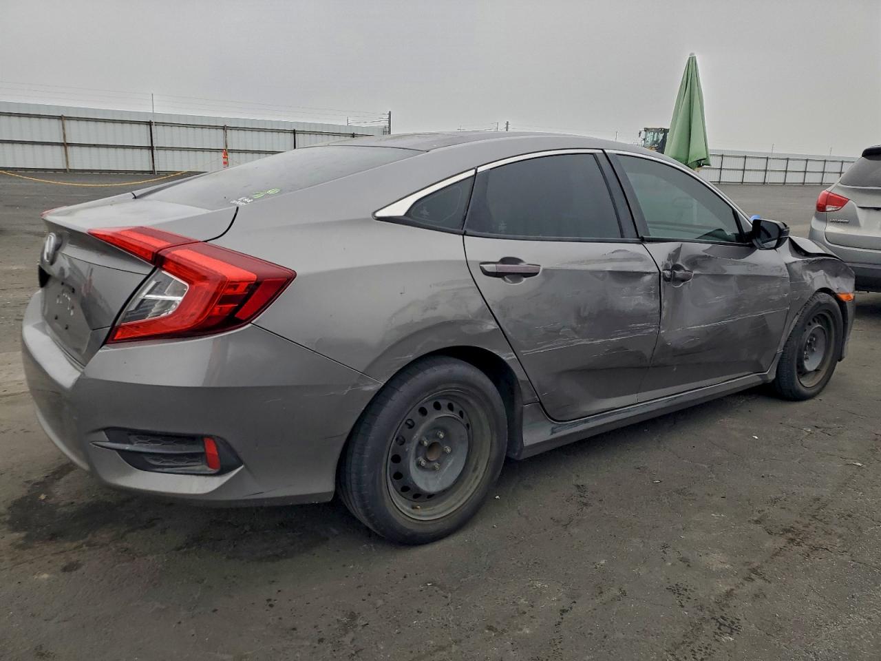 2016 HONDA CIVIC LX photo 3