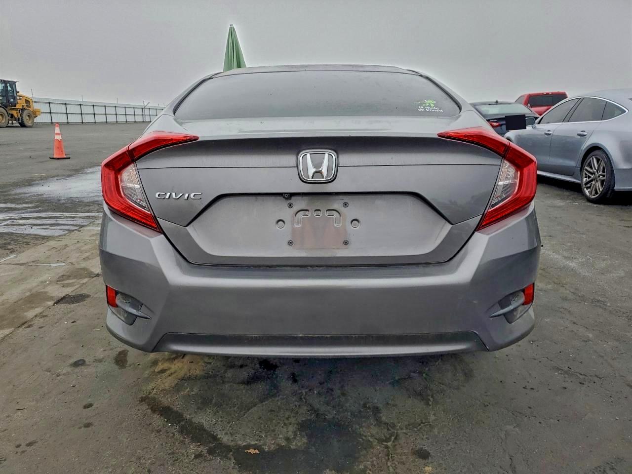 2016 HONDA CIVIC LX photo 6