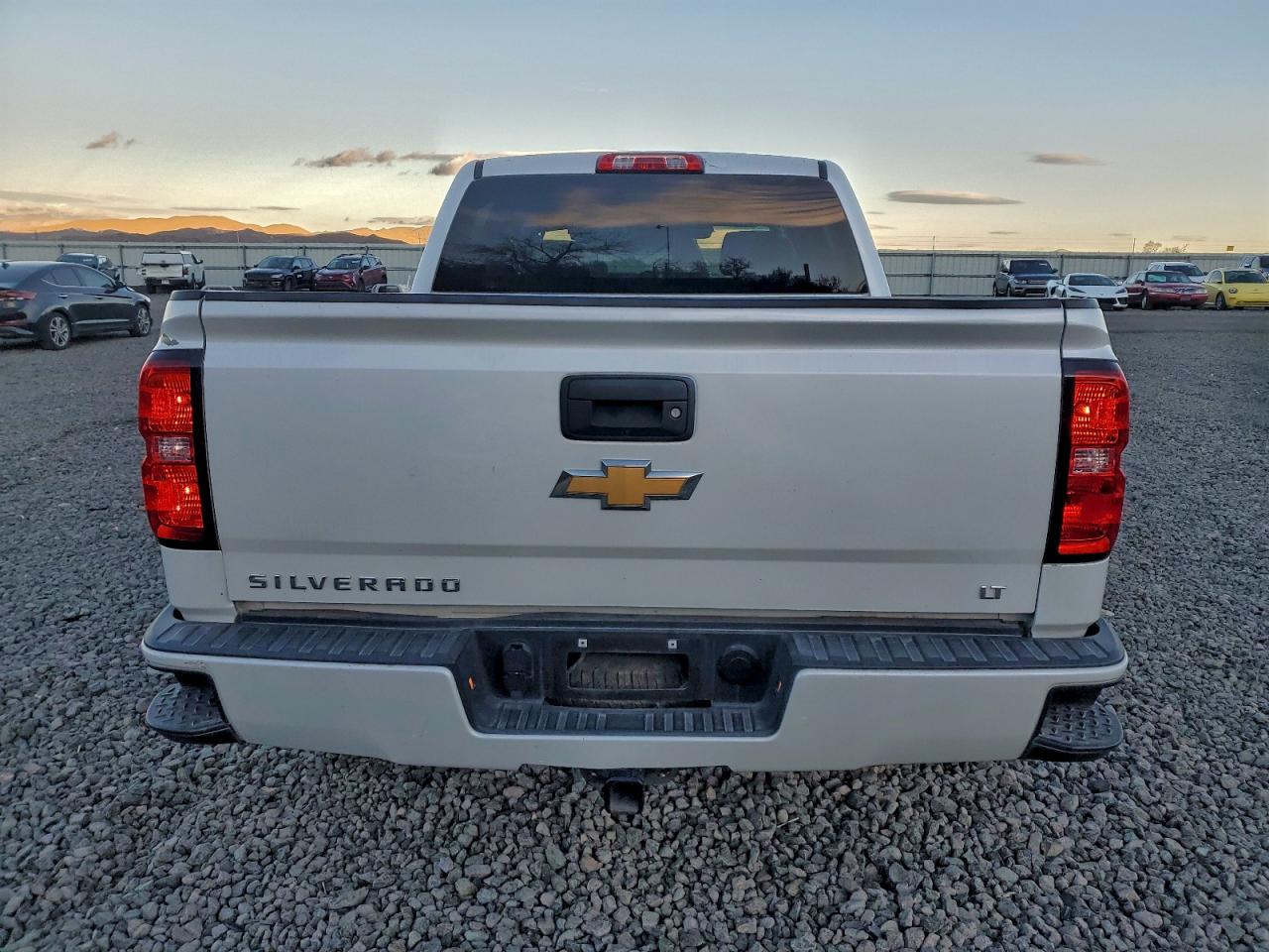 2017 CHEVROLET SILVERADO K1500 LT photo 11
