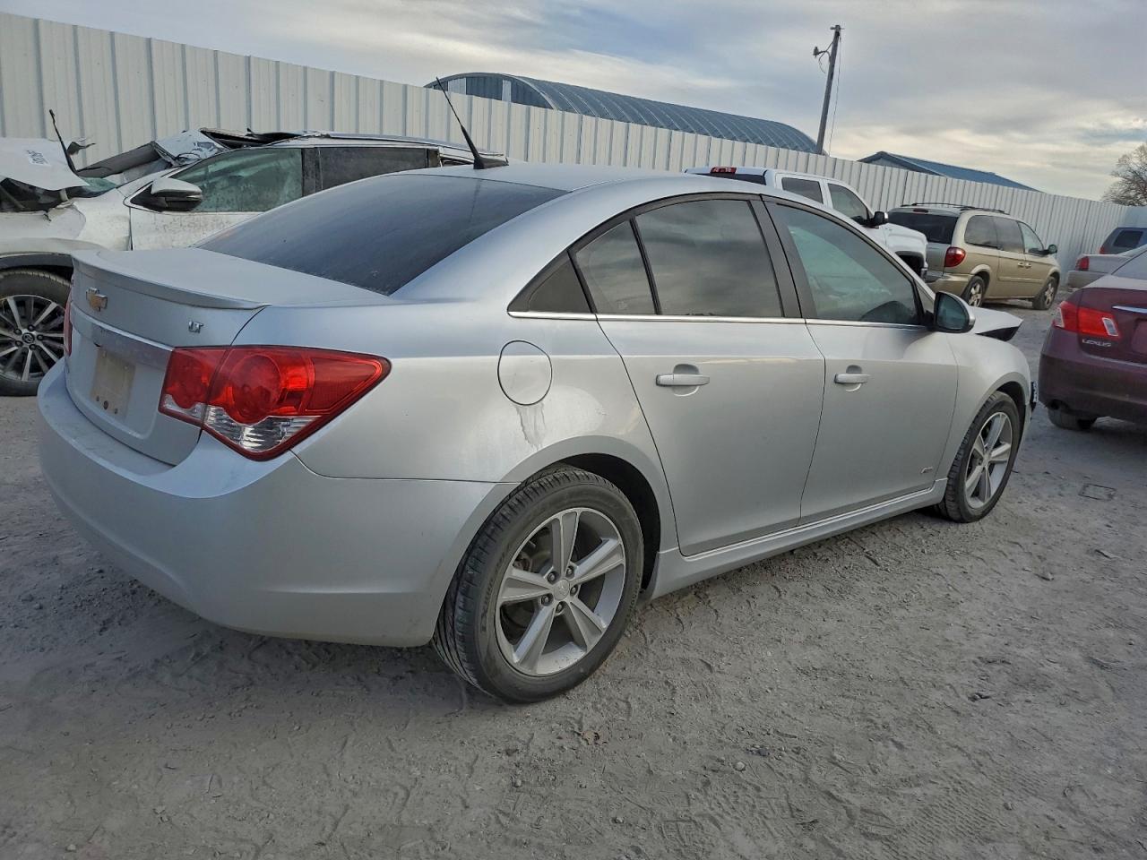 2013 CHEVROLET CRUZE LT photo 3