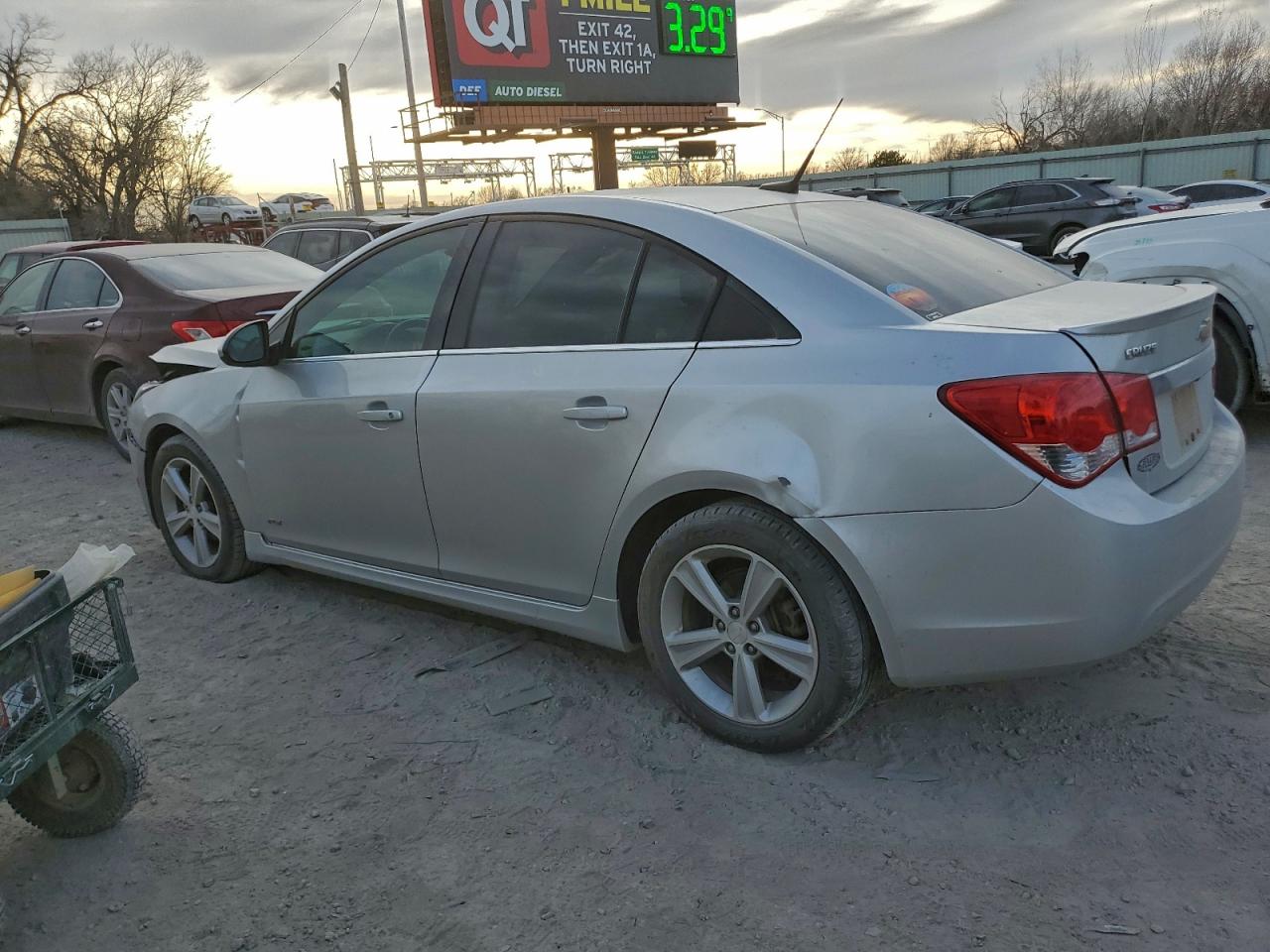 2013 CHEVROLET CRUZE LT photo 2