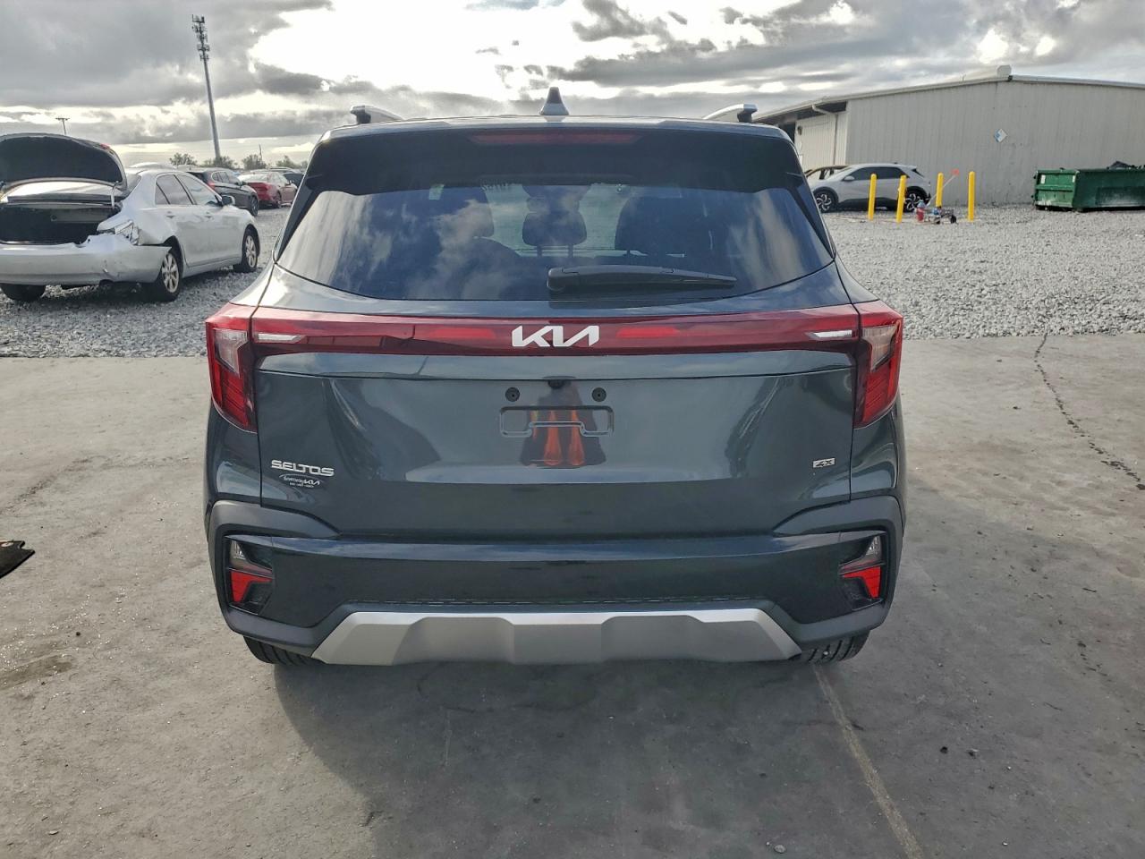 2025 KIA SELTOS S photo 6