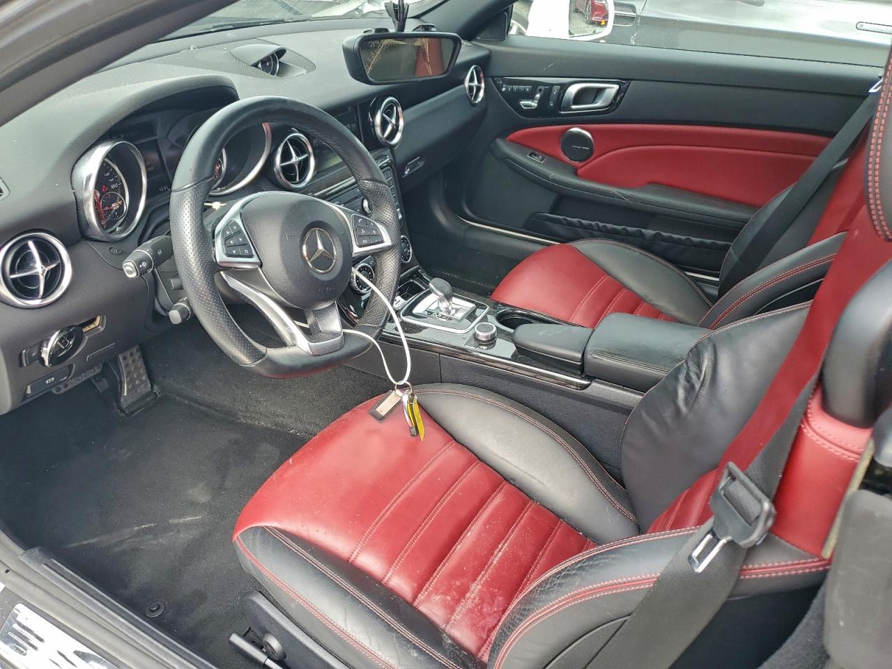 2017 MERCEDES-BENZ SLC 300 photo 8