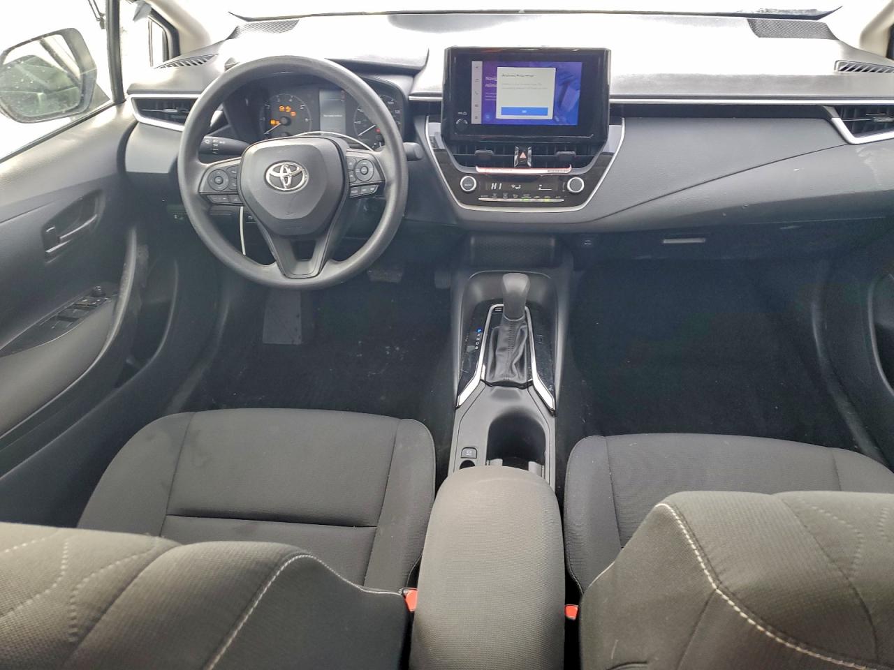 2025 TOYOTA COROLLA LE photo 8