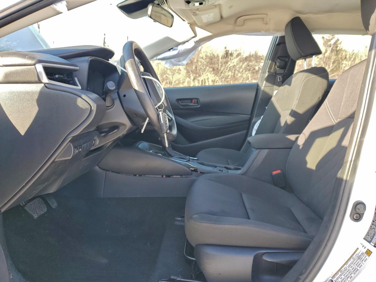2025 TOYOTA COROLLA LE photo 7