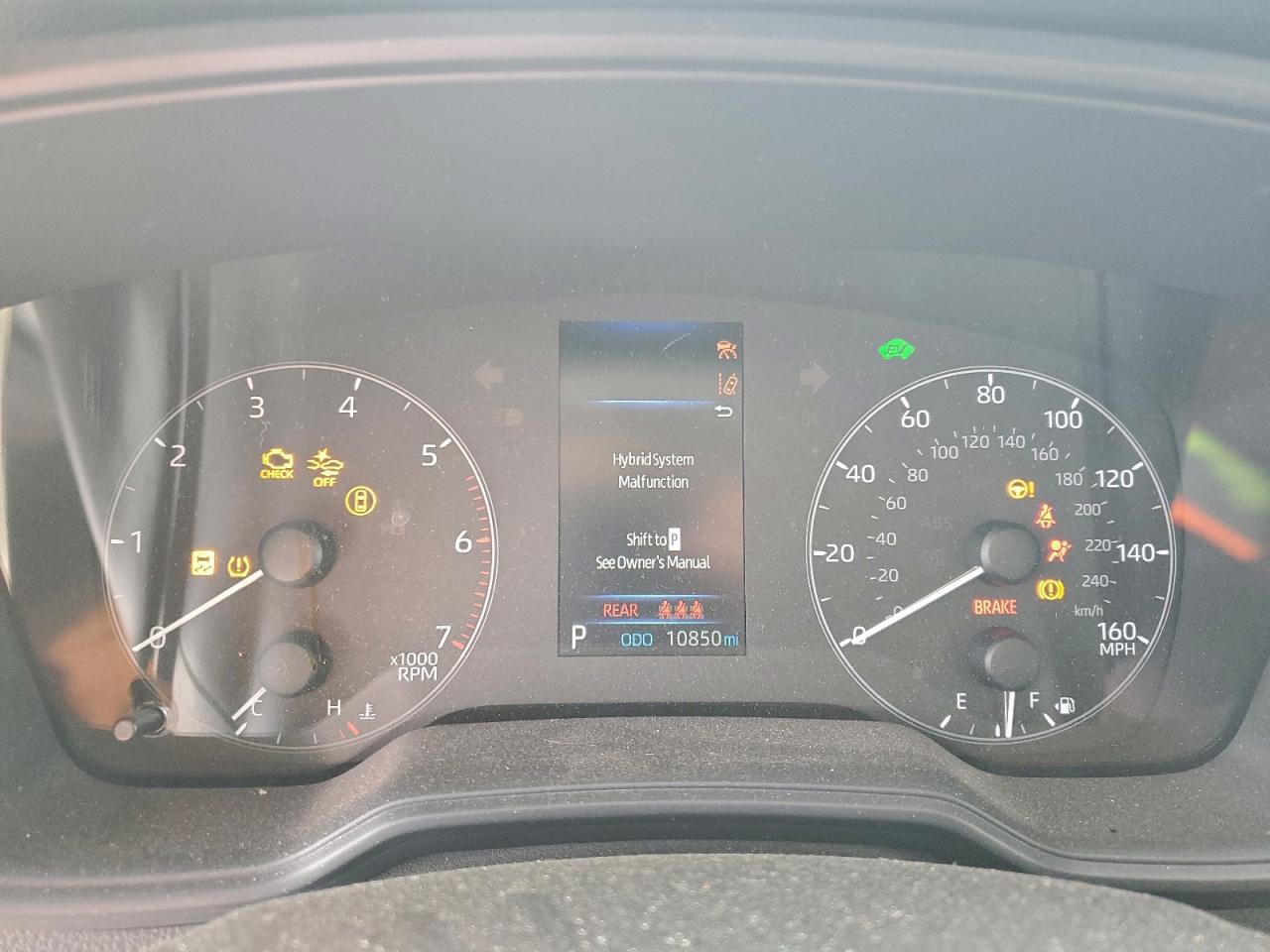 2025 TOYOTA COROLLA LE photo 9