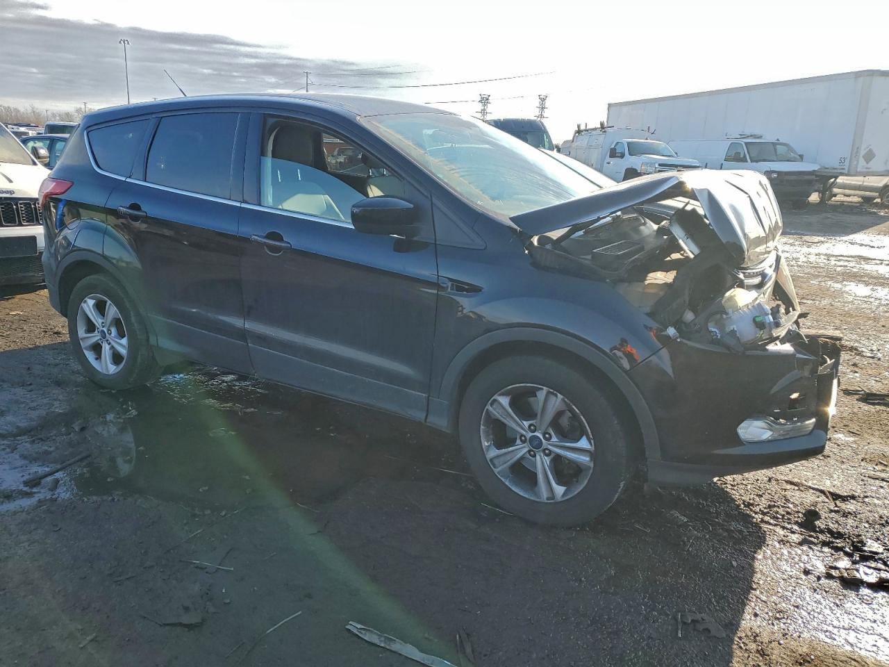 2016 FORD ESCAPE SE photo 4