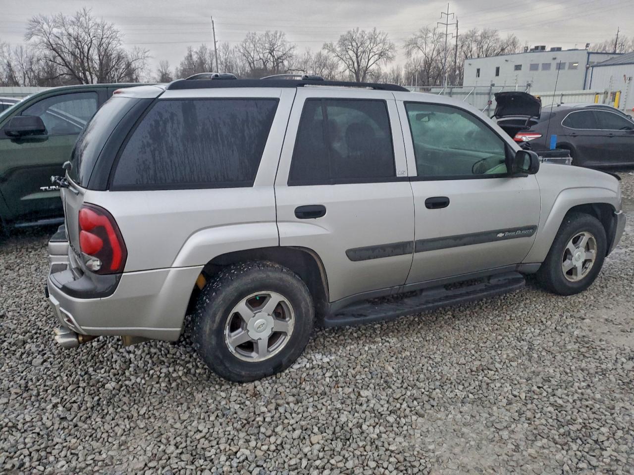 2004 CHEVROLET TRAILBLAZER LS photo 3