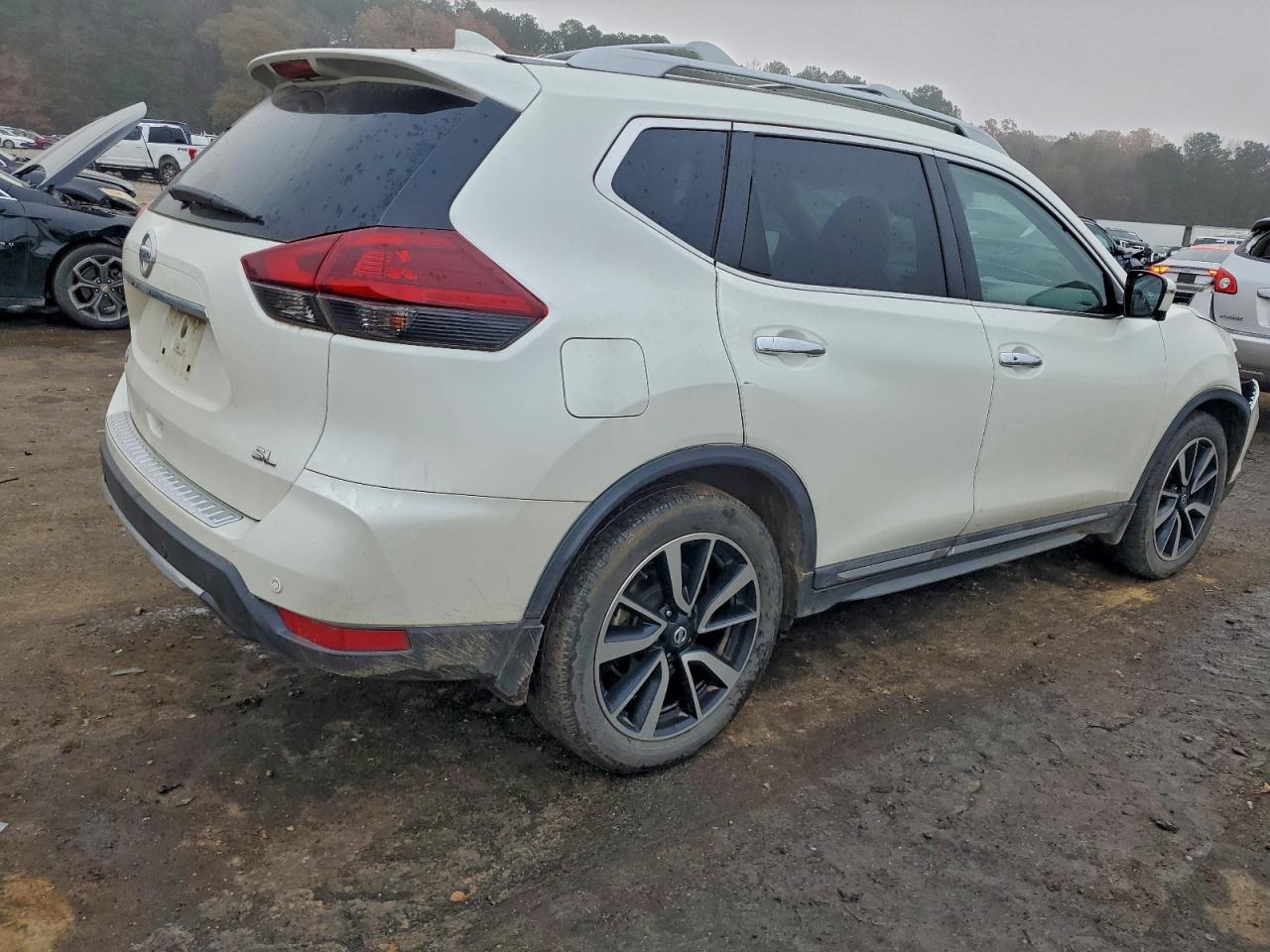 2019 NISSAN ROGUE S photo 3