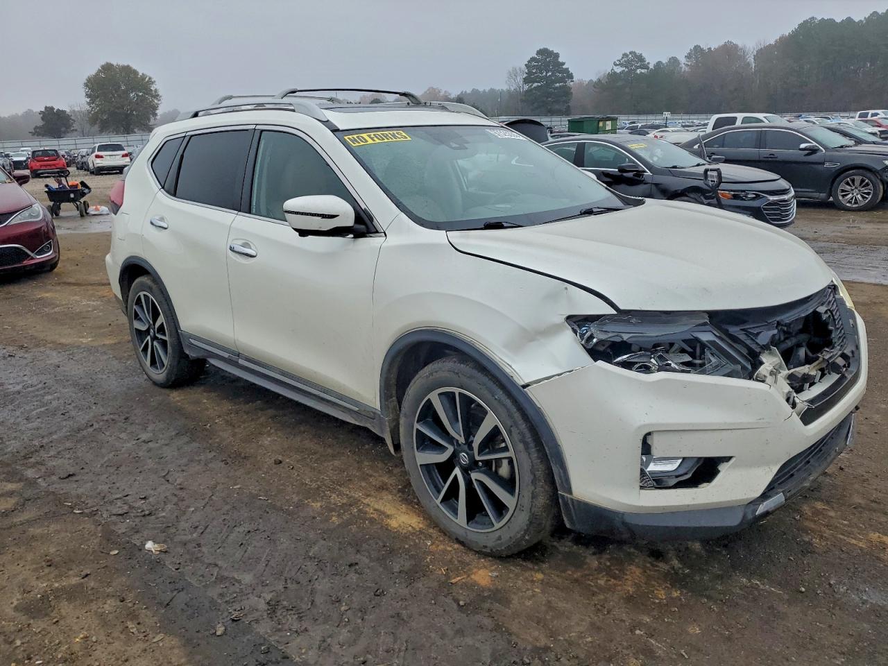 2019 NISSAN ROGUE S photo 4