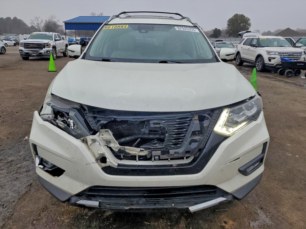 2019 NISSAN ROGUE S photo 5