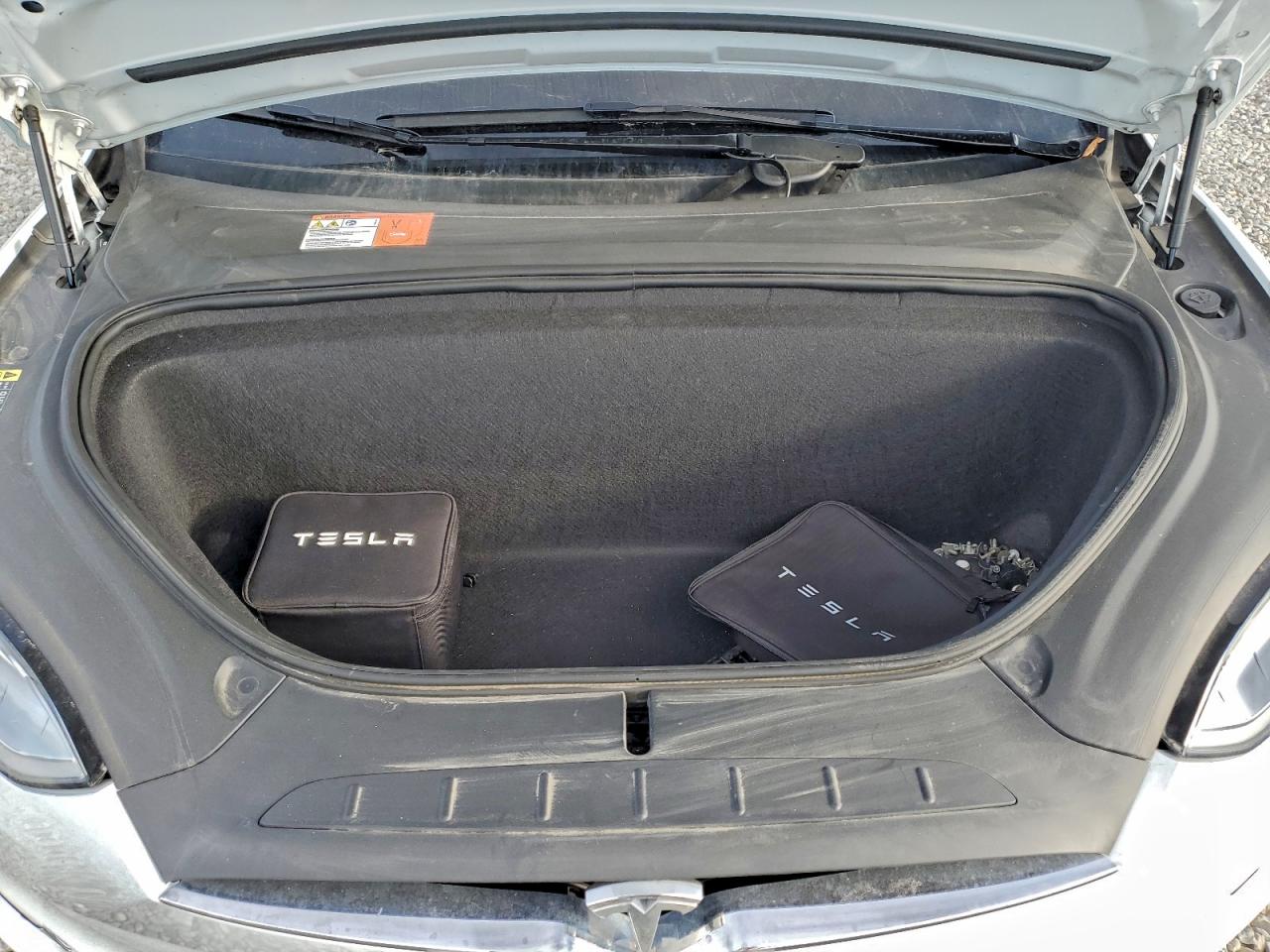 2018 TESLA MODEL X photo 12