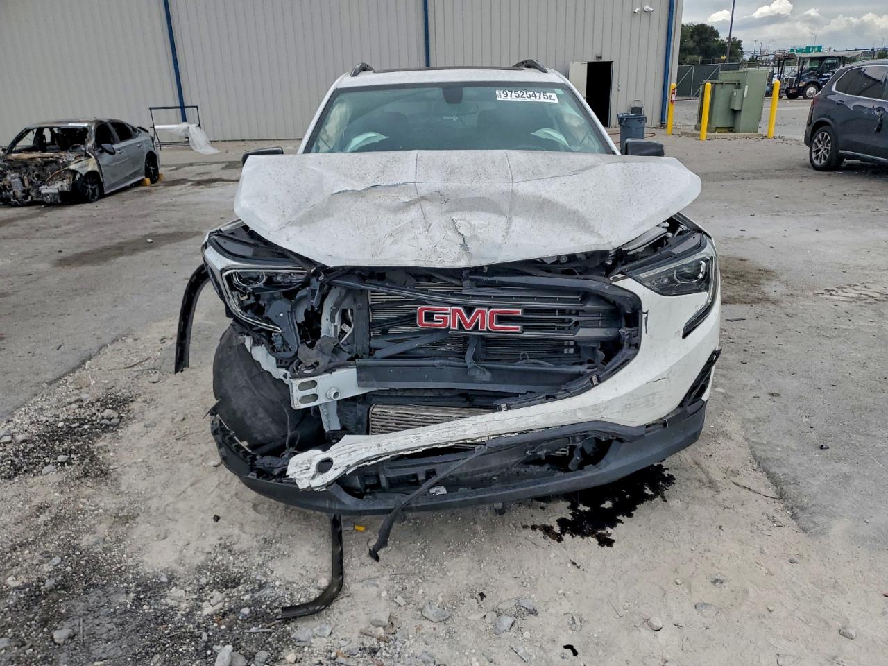 2019 GMC TERRAIN SLT photo 5