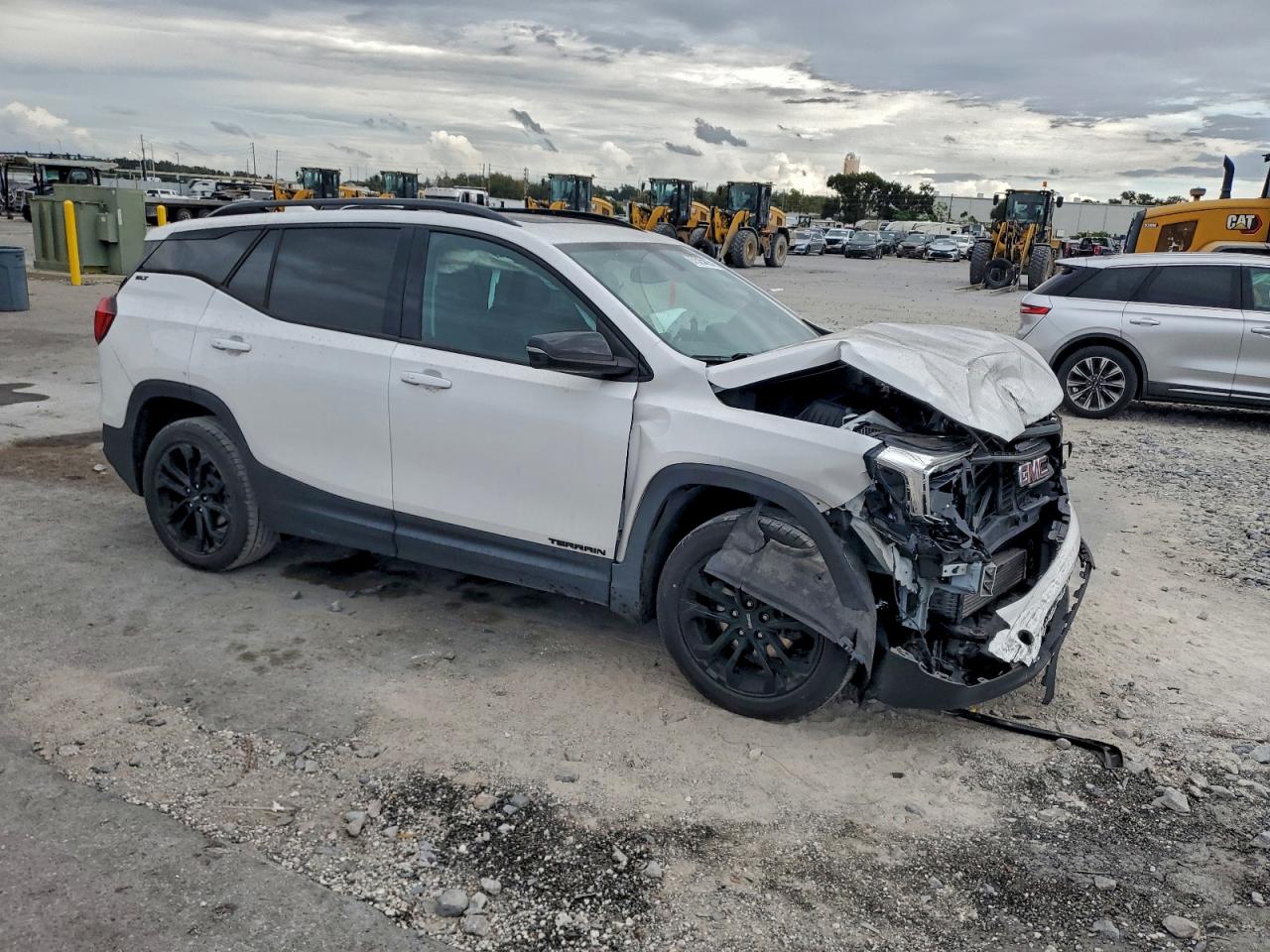 2019 GMC TERRAIN SLT photo 4