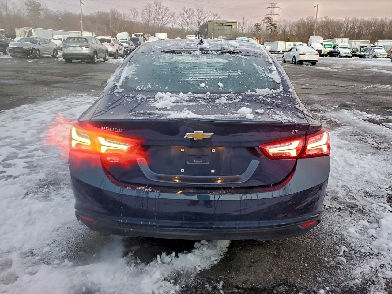 2022 CHEVROLET MALIBU LT photo 6