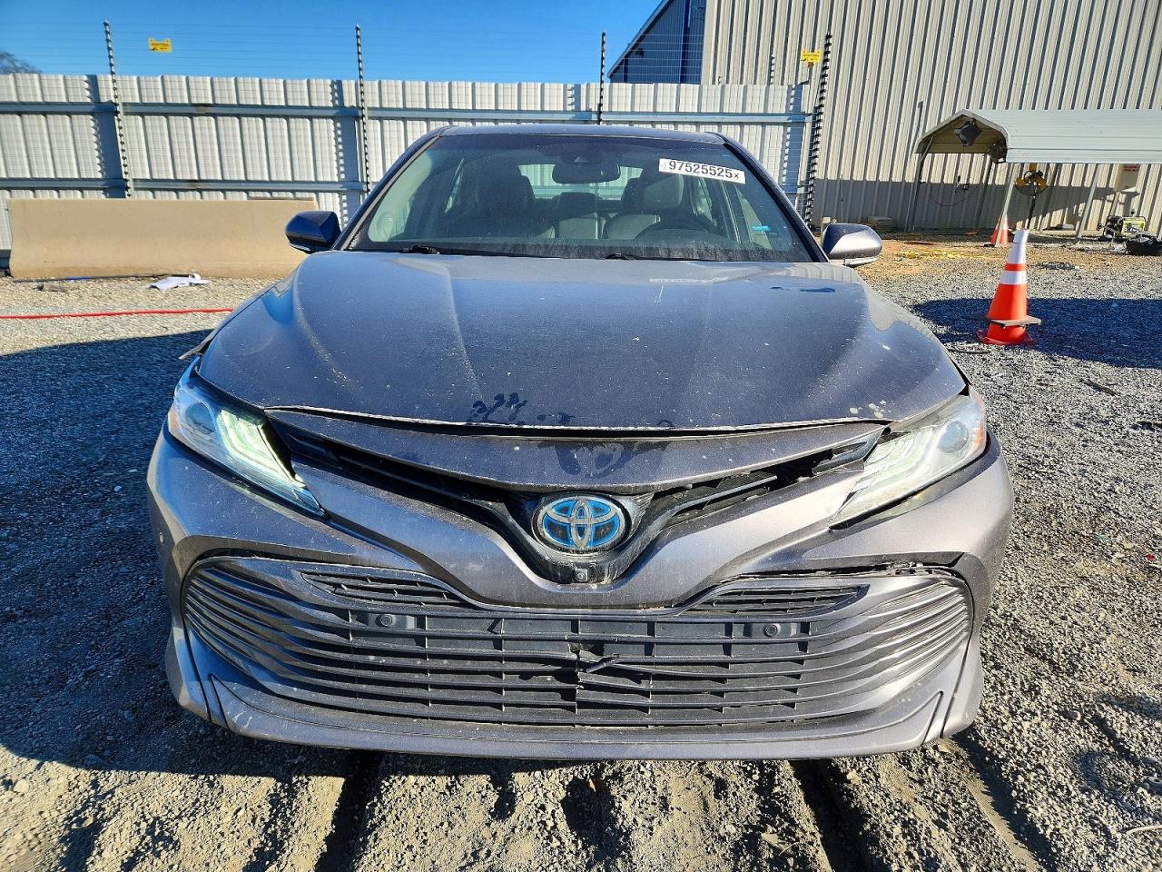 2018 TOYOTA CAMRY HYBRID photo 5
