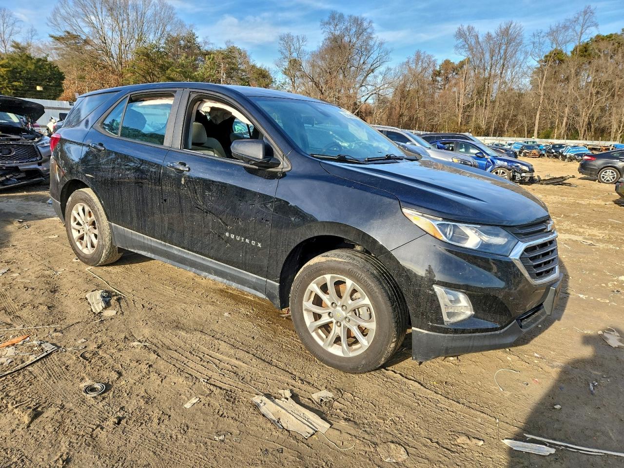 2020 CHEVROLET EQUINOX LS photo 4