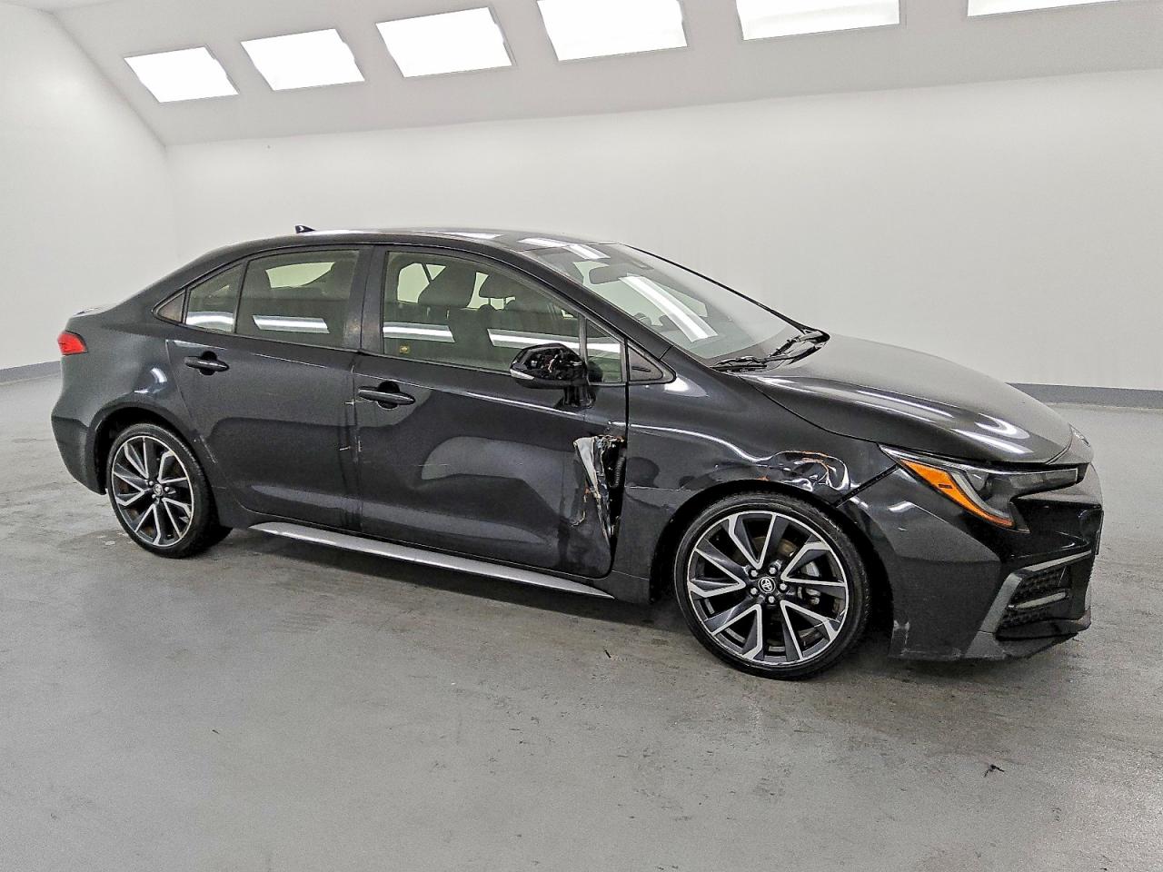 2020 TOYOTA COROLLA SE photo 4