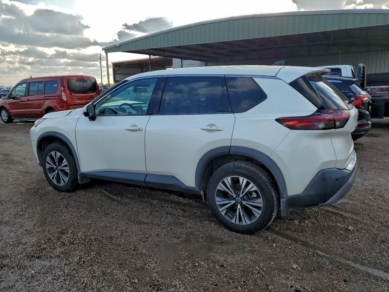 2021 NISSAN ROGUE SV photo 2