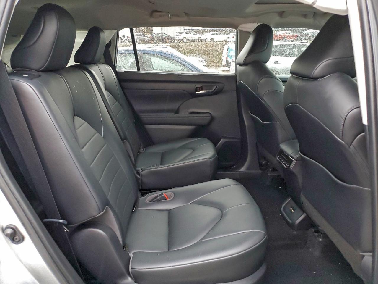 2020 TOYOTA HIGHLANDER XLE photo 11