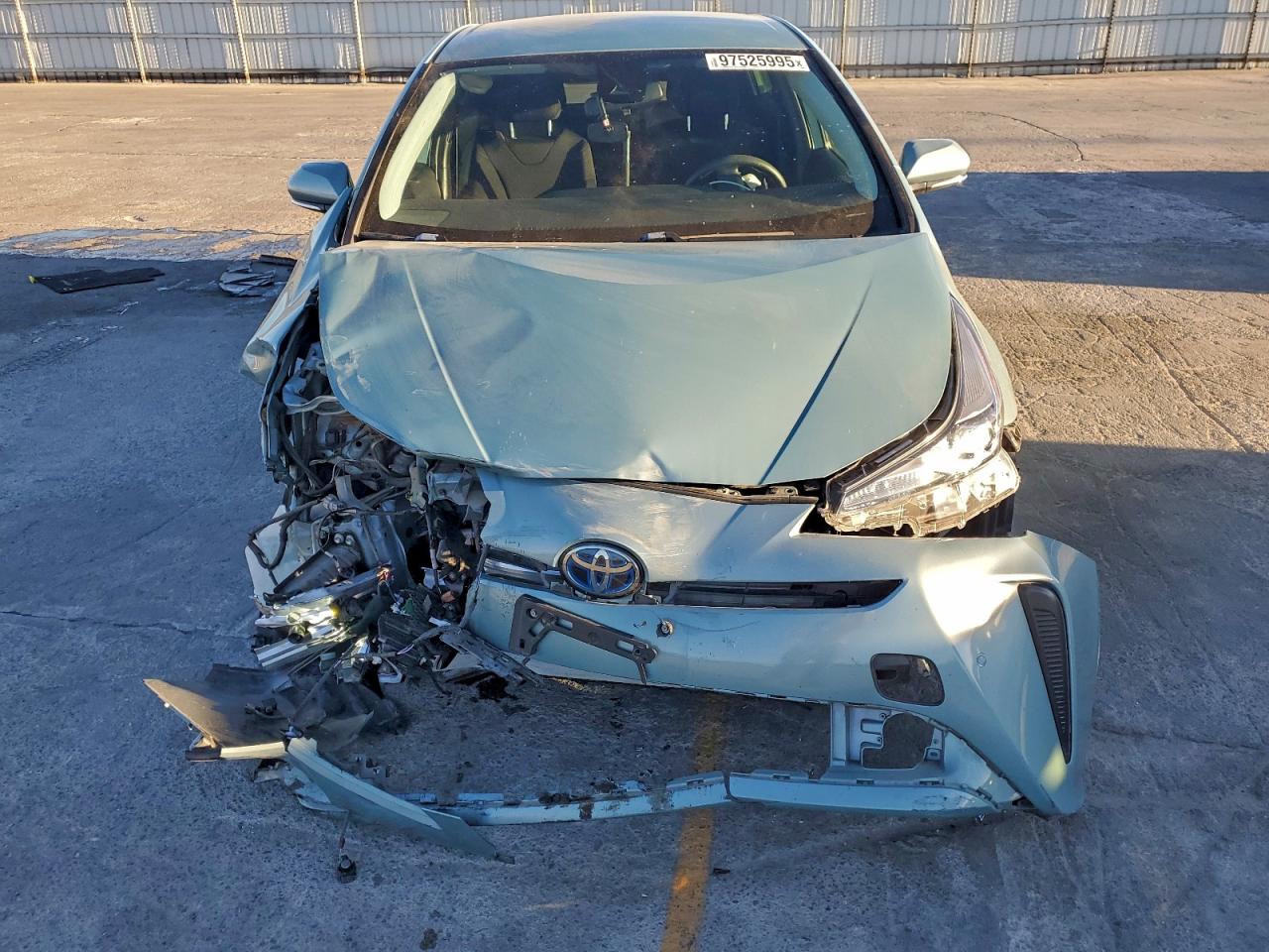 2019 TOYOTA PRIUS photo 5
