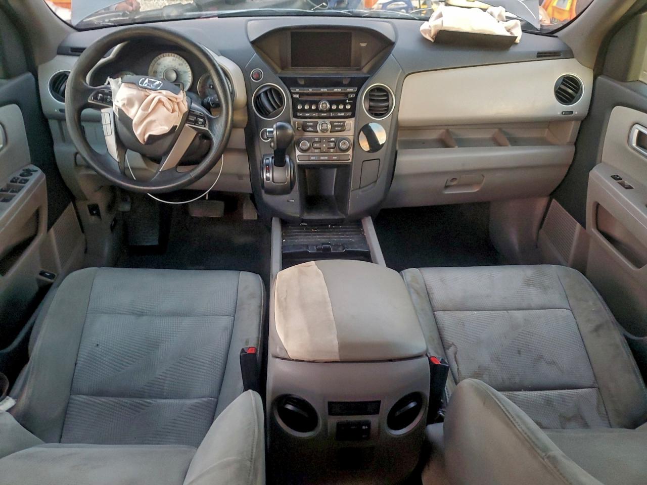2015 HONDA PILOT LX photo 8