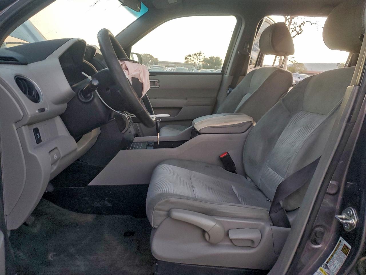 2015 HONDA PILOT LX photo 7