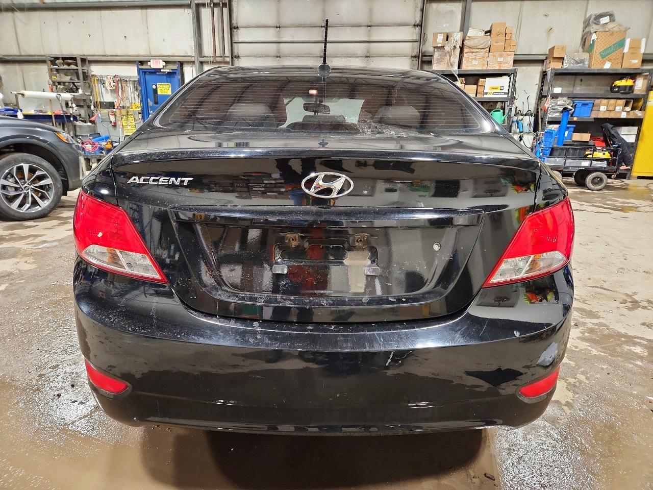 2016 HYUNDAI ACCENT SE photo 6