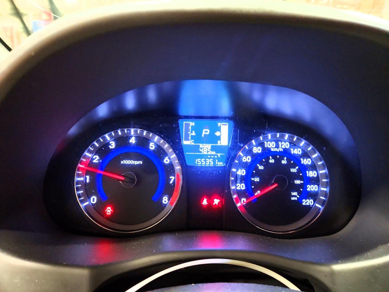 2016 HYUNDAI ACCENT SE photo 9