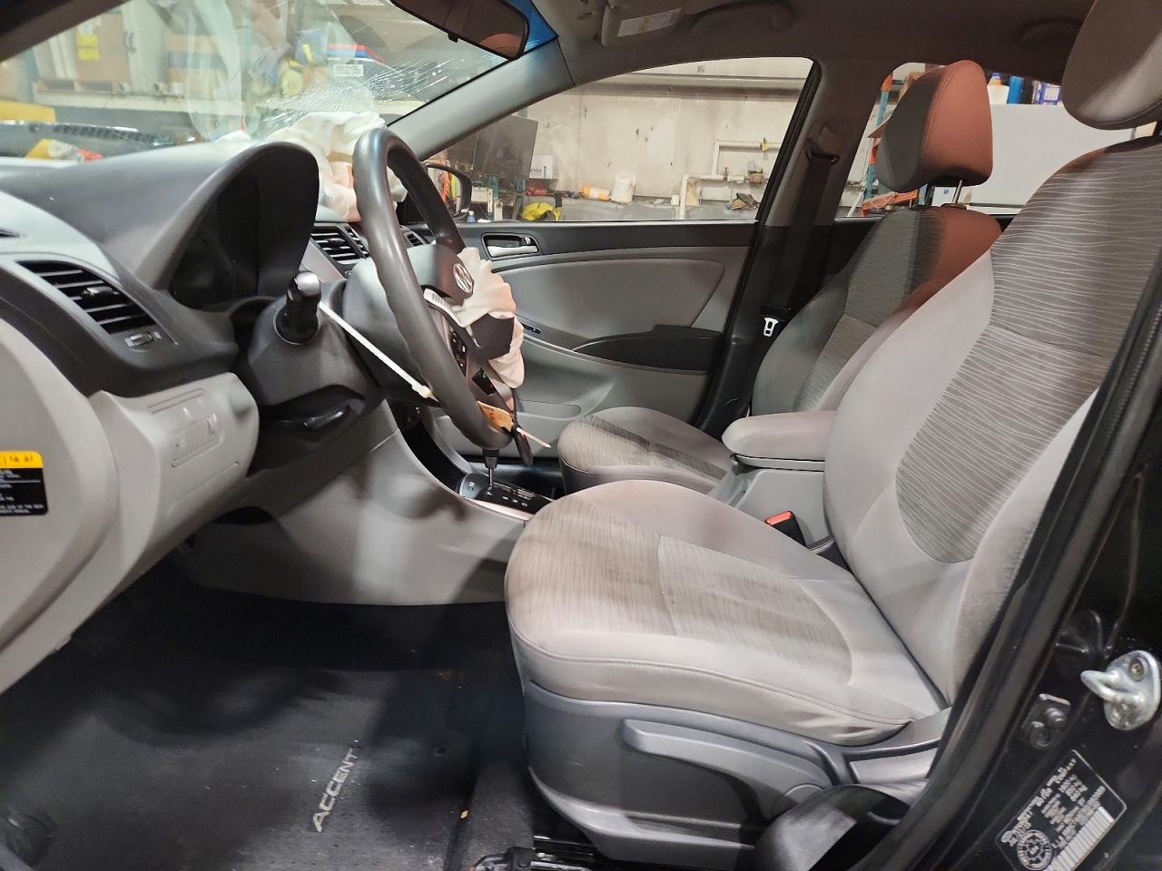 2016 HYUNDAI ACCENT SE photo 7