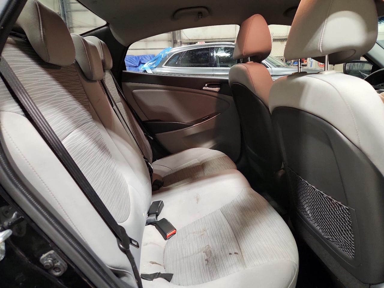 2016 HYUNDAI ACCENT SE photo 10