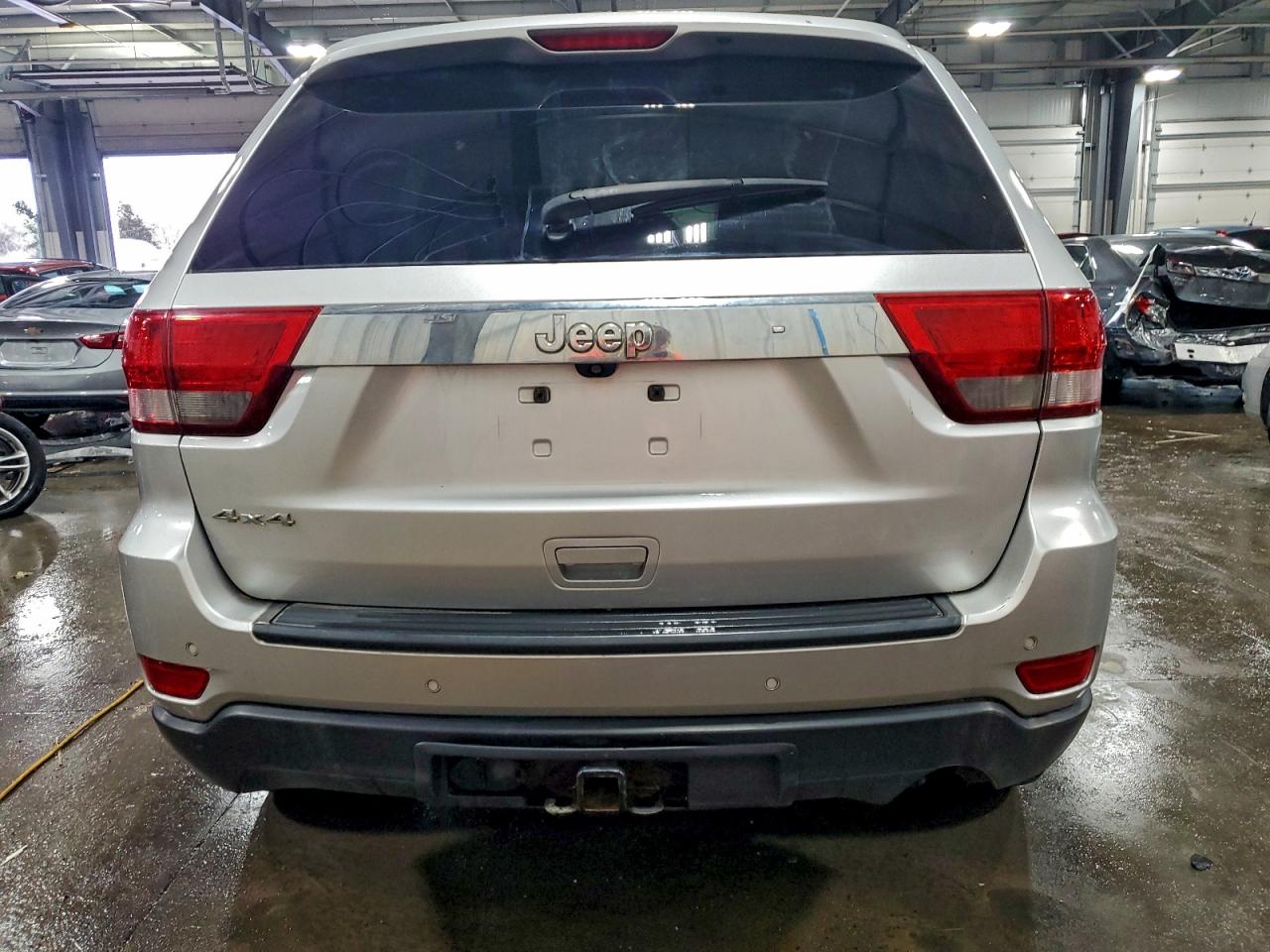 2011 JEEP GRAND CHEROKEE LAREDO photo 6