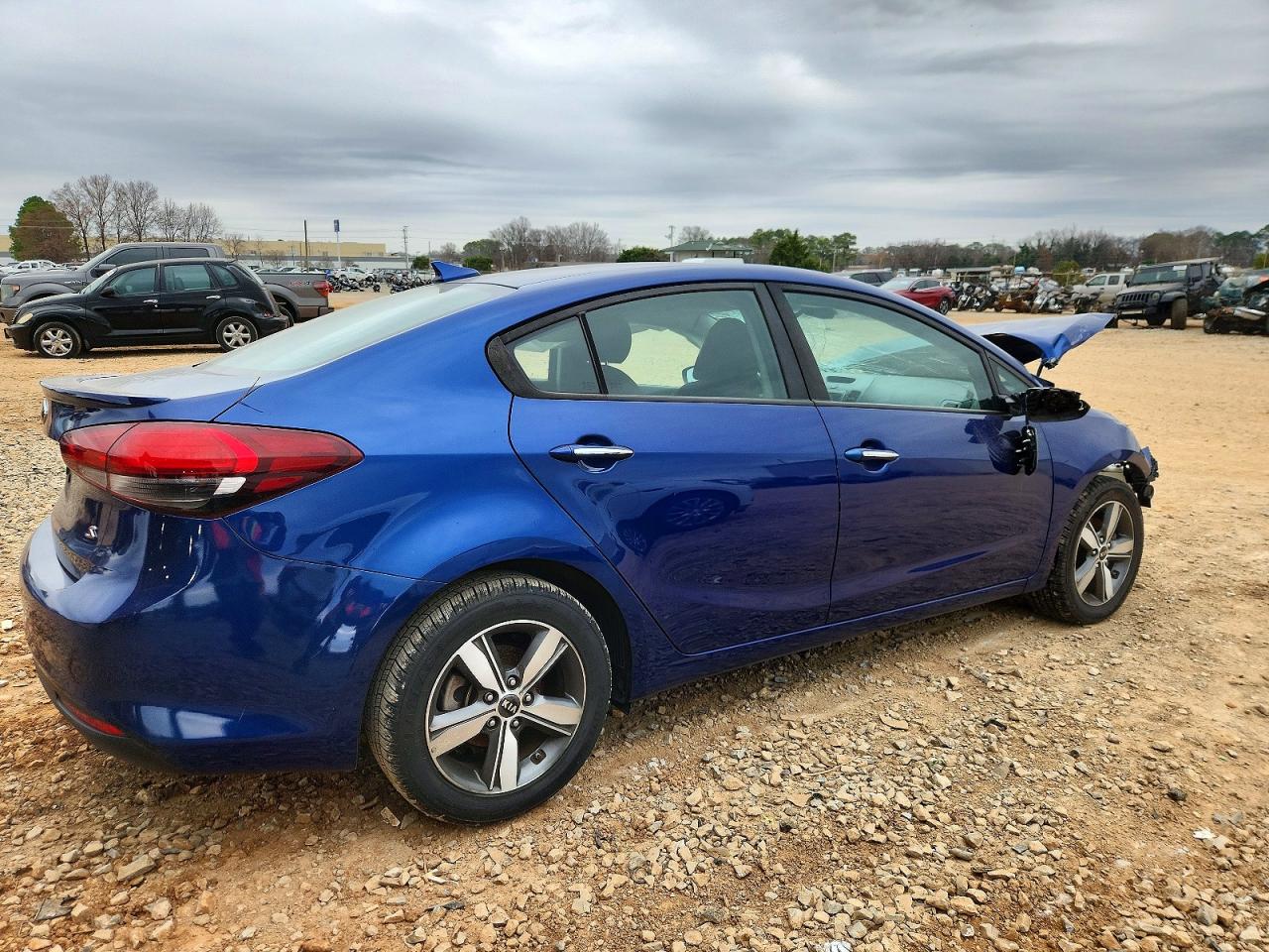 2018 KIA FORTE LX photo 3