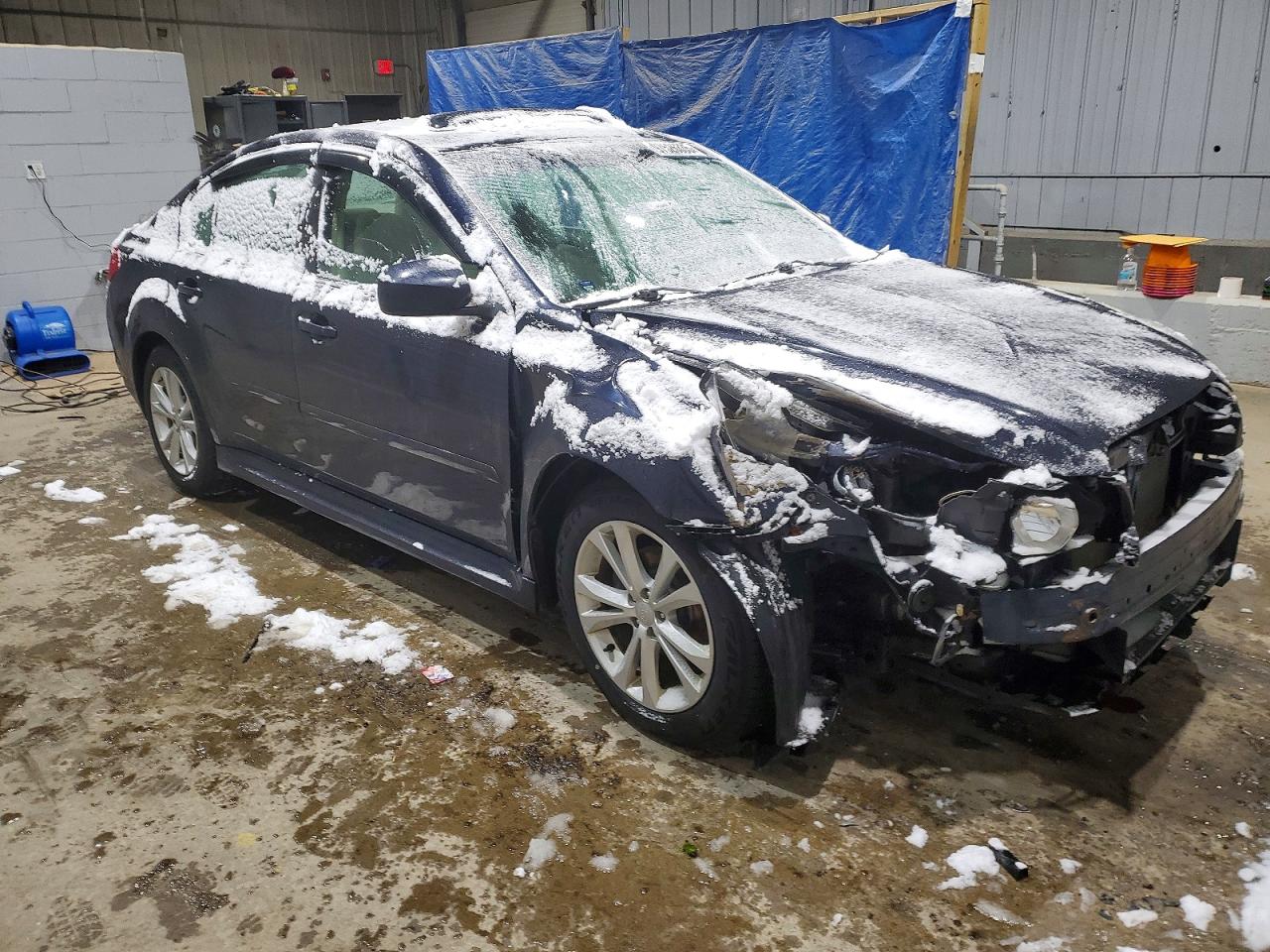 2013 SUBARU LEGACY 2.5I PREMIUM photo 4
