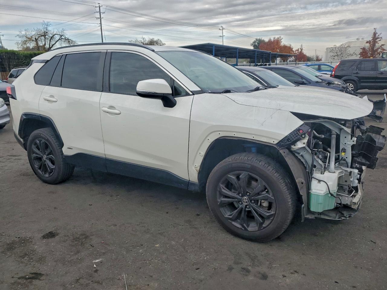 2022 TOYOTA RAV4 SE photo 4