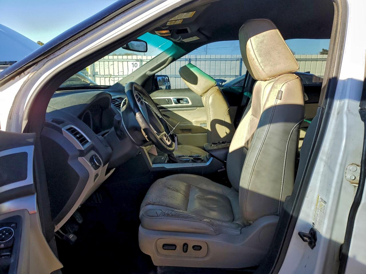 2015 FORD EXPLORER XLT photo 7