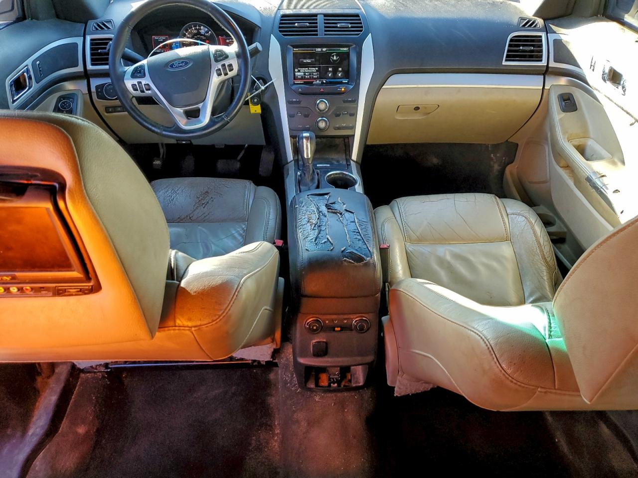 2015 FORD EXPLORER XLT photo 8