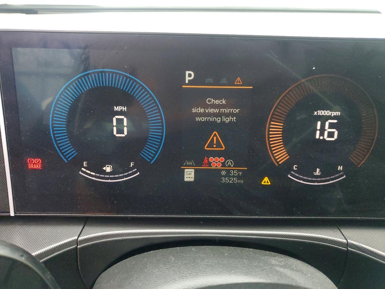 2026 HYUNDAI SANTA FE SE photo 9